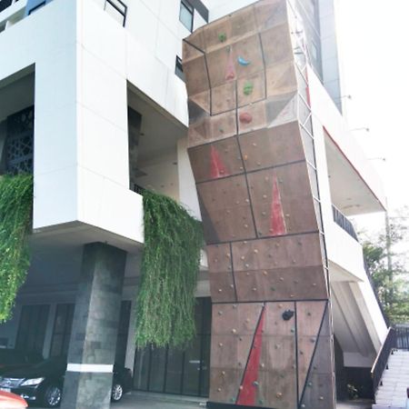 Cordova Suites 三宝垄 外观 照片