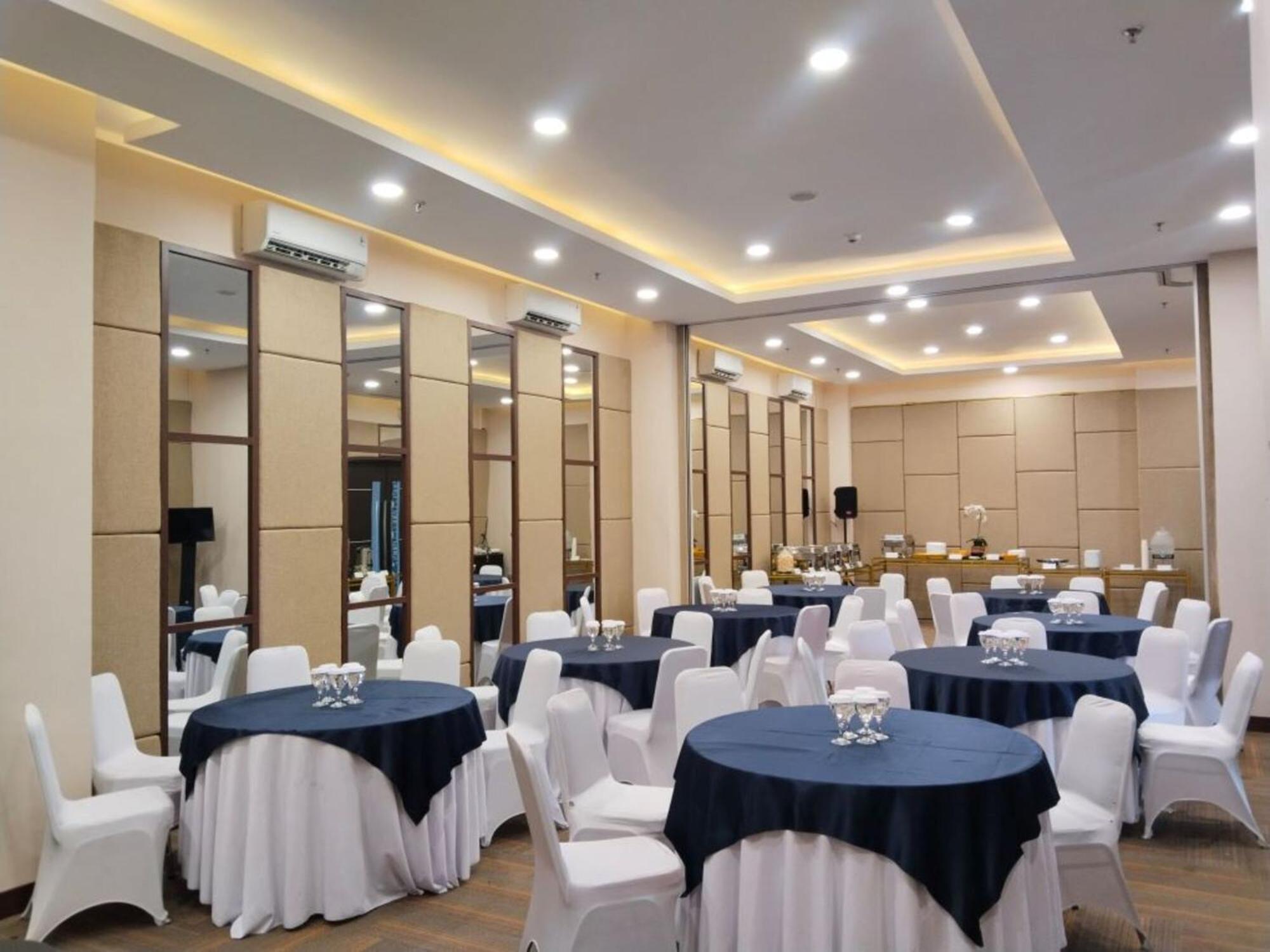 Cordova Suites 三宝垄 外观 照片
