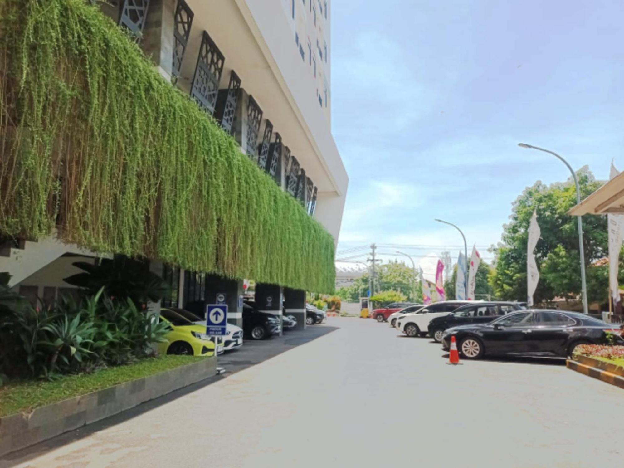 Cordova Suites 三宝垄 外观 照片